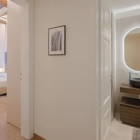 Apartment Market 3-bedroom Design