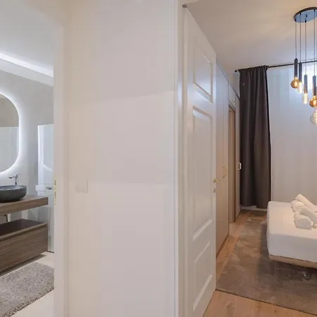 Market 3-bedroom Design *