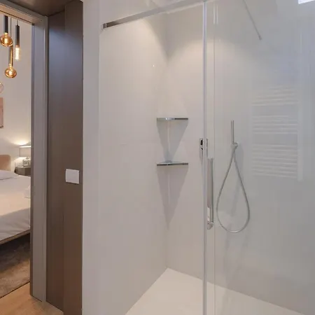 Apartment Market 3-bedroom Design
