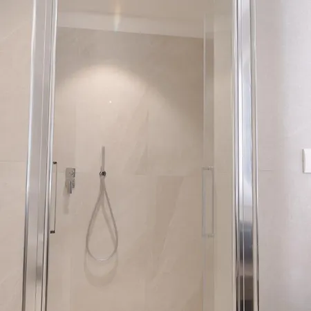 Market 3-bedroom Design Florenz