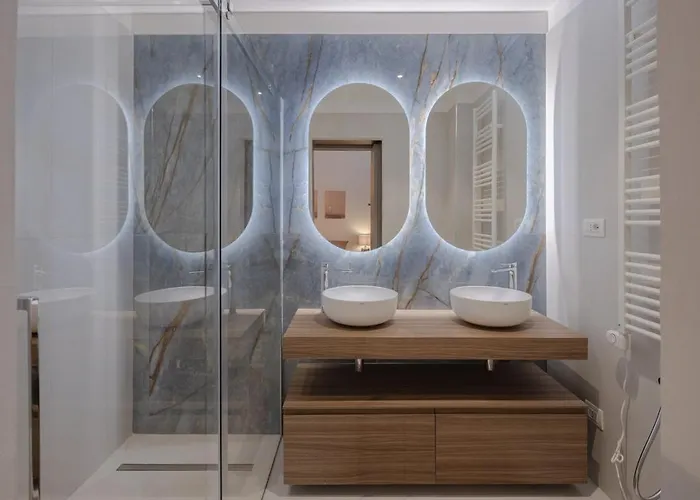 Apartment Market 3-bedroom Design Florence