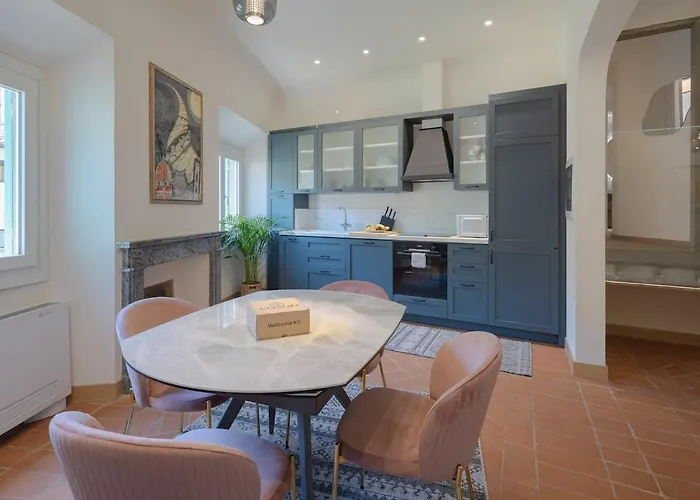Market 3-bedroom Design Florence