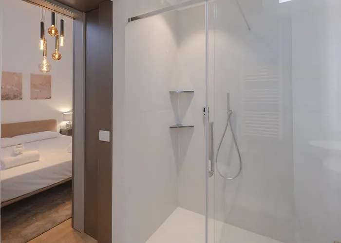 Apartment Market 3-bedroom Design
