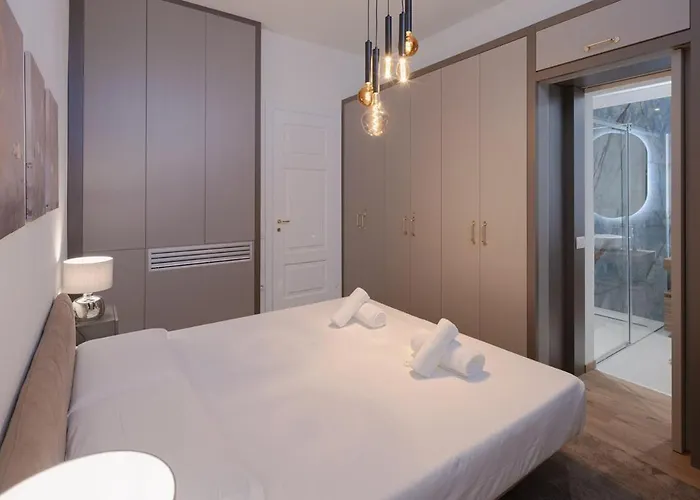Market 3-bedroom Design Apartment